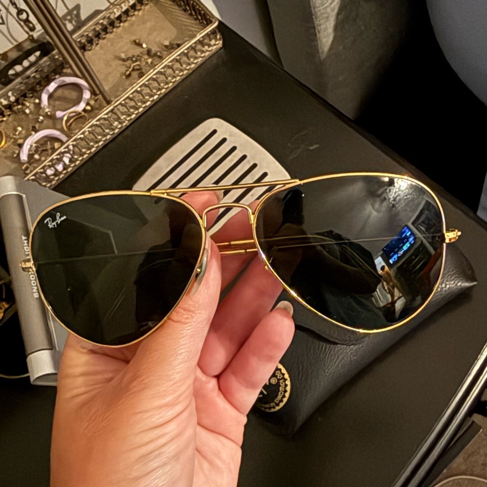 Ray-Ban Black and Gold Aviator Sunglasses